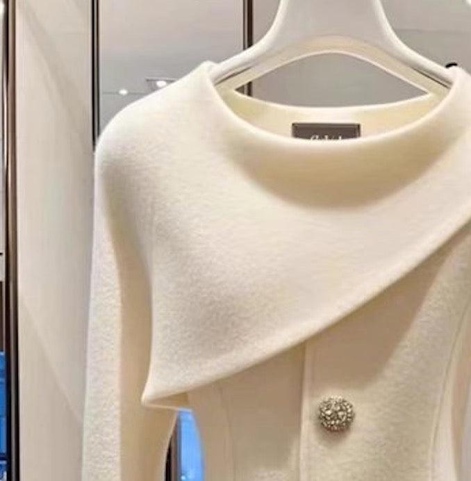 Lola | Asymmetrical Blazer with Buttons