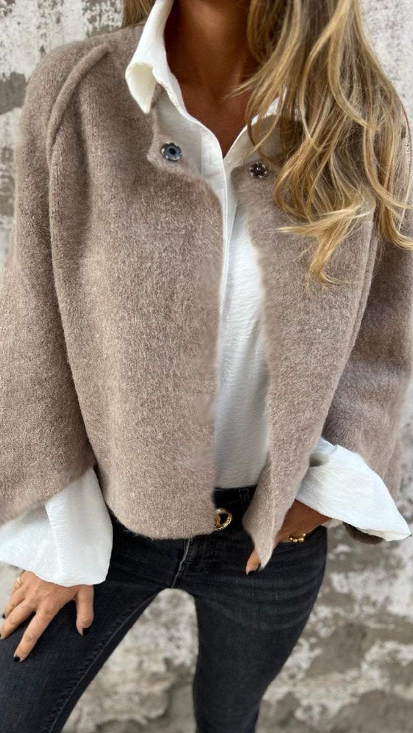 BEA™ | Women's Wool Coat with Crew Neck and Long Sleeves