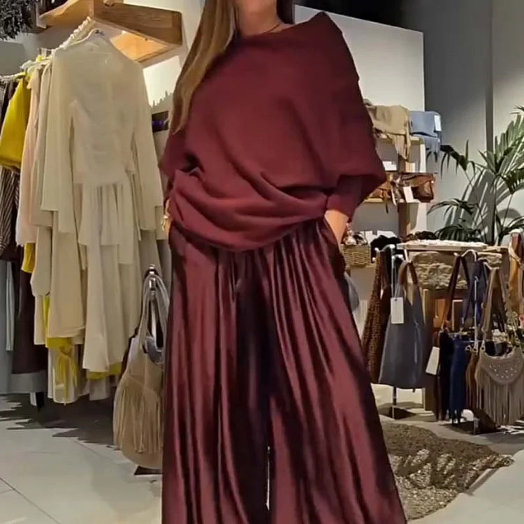 Elegant two-piece lounge set with exposed shoulders – soft, flattering, and elegantly casual