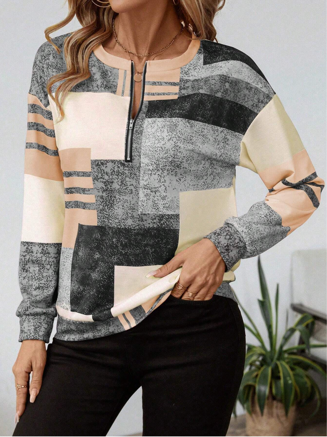 CHANDRIA – MODERN ZIP FRONT BLOUSE