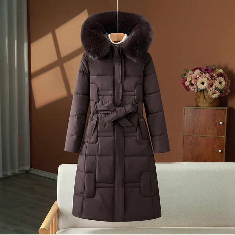 Women's long quilted winter coat with a detachable faux-fur collar