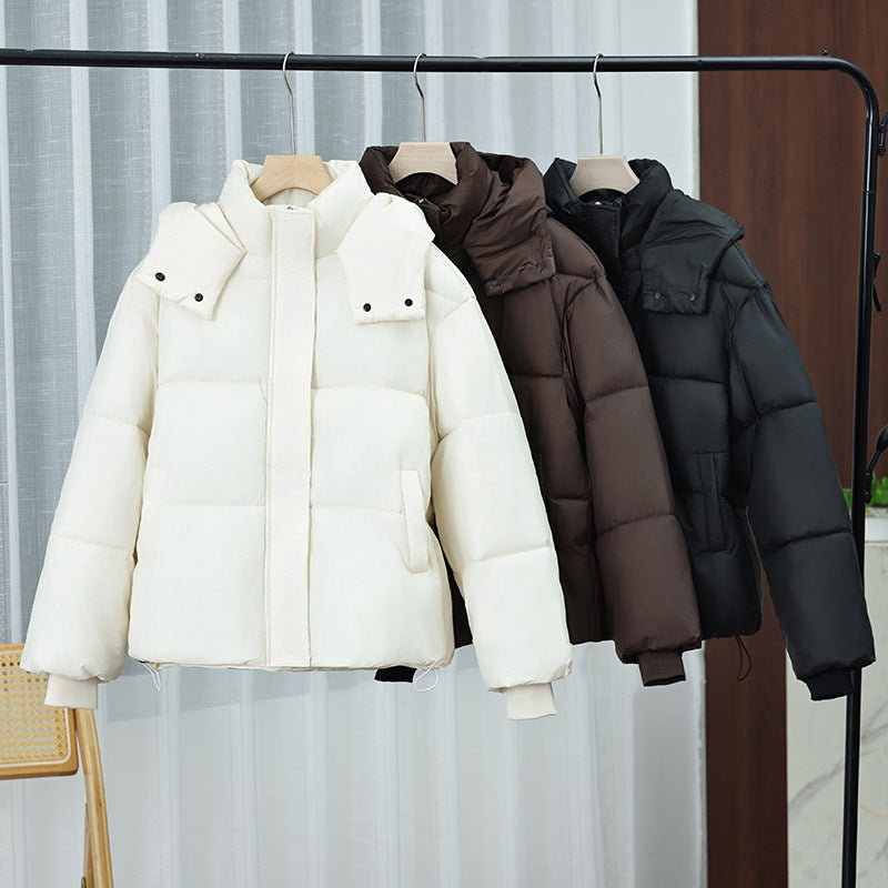 Women’s short quilted jacket with a removable collar insert