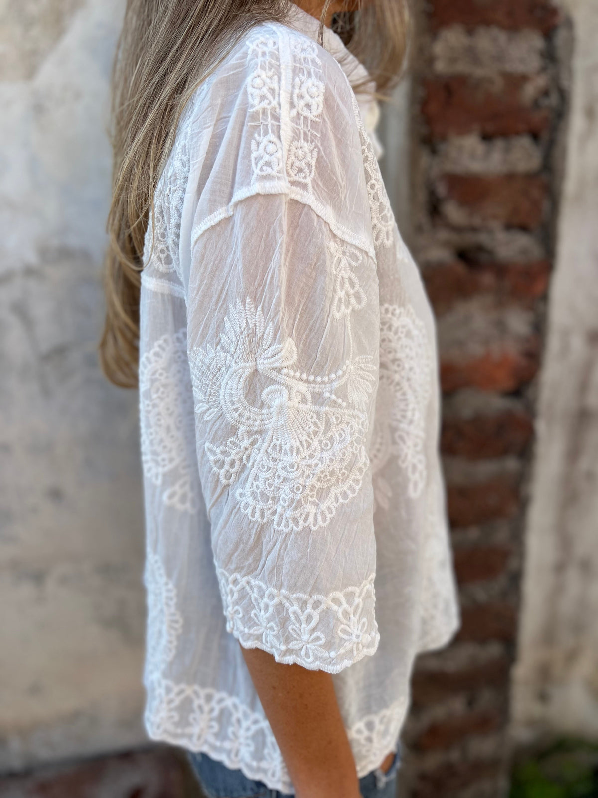 Laura™ - Embroidered long-sleeved cardigan