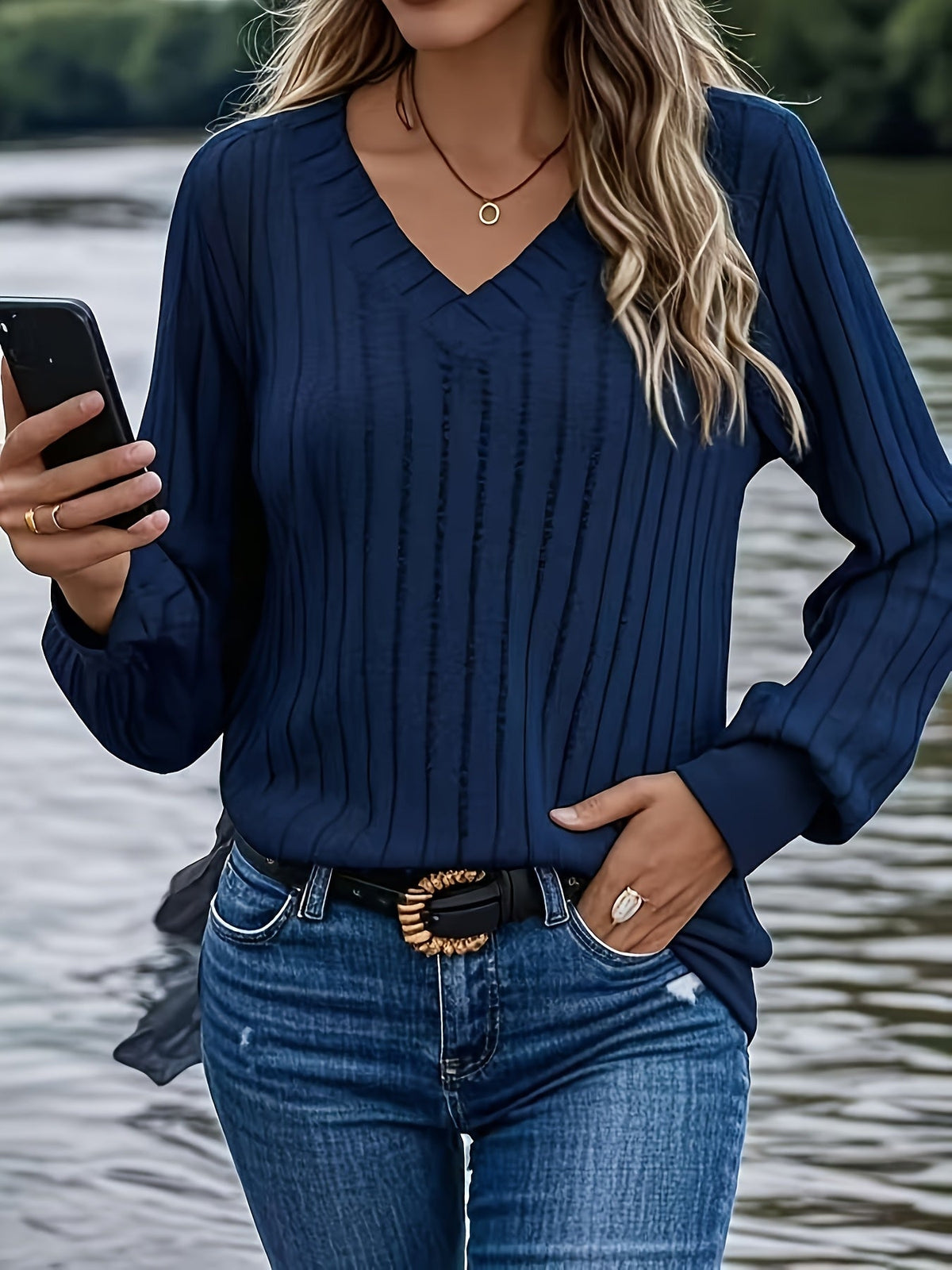 Joan™ - Stylish ribbed V-neck sweatshirt